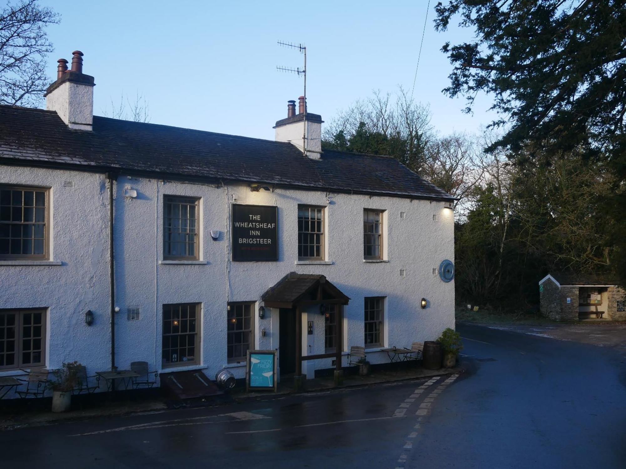 The Wheatsheaf Inn เคนดัล ภายนอก รูปภาพ