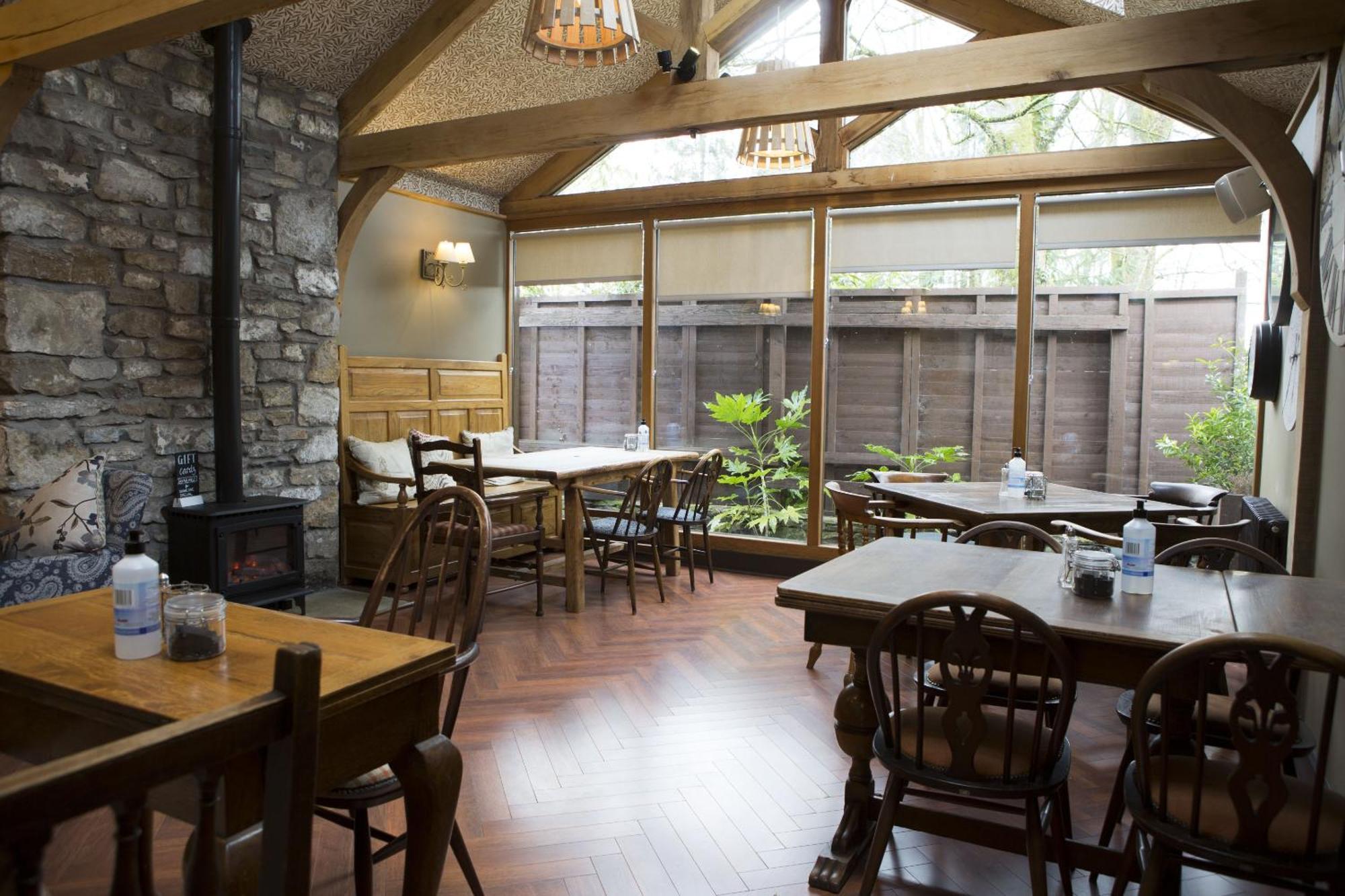 The Wheatsheaf Inn เคนดัล ภายนอก รูปภาพ