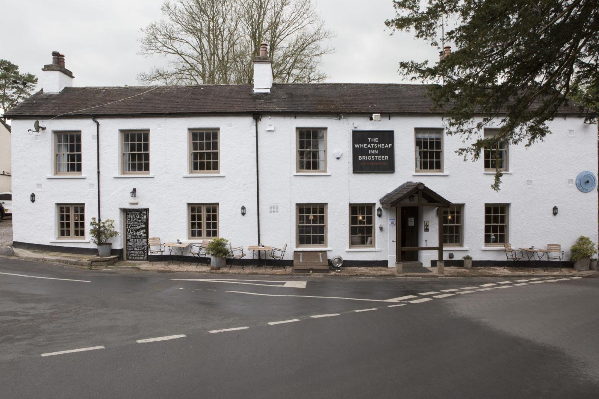 The Wheatsheaf Inn เคนดัล ภายนอก รูปภาพ